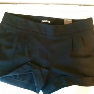 Express dress shorts (with pockets!)